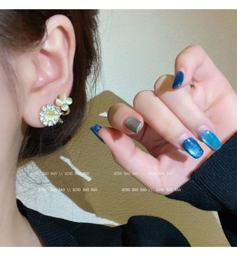 LIVSIA - CZ Floral Ear Cuff