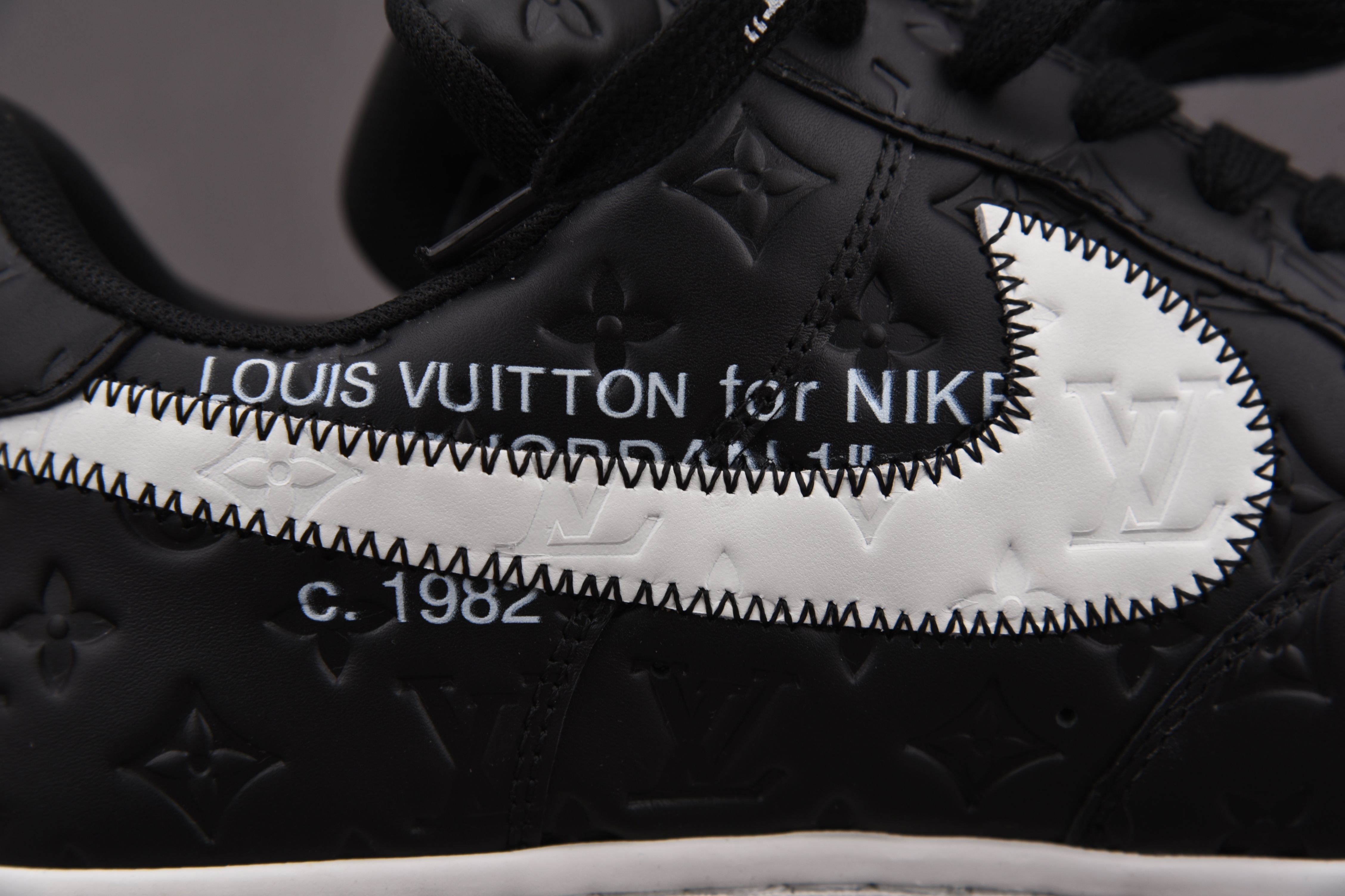 Nike Air Force 1 Low Louis Vuitton Dark White (Be careful about the size!!)