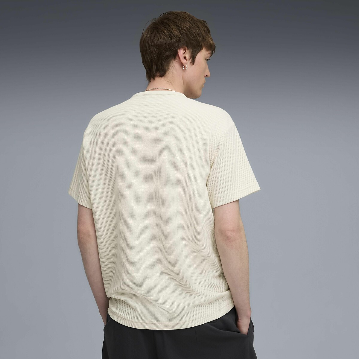 Camiseta PUMA com gola redonda e mangas curtas
