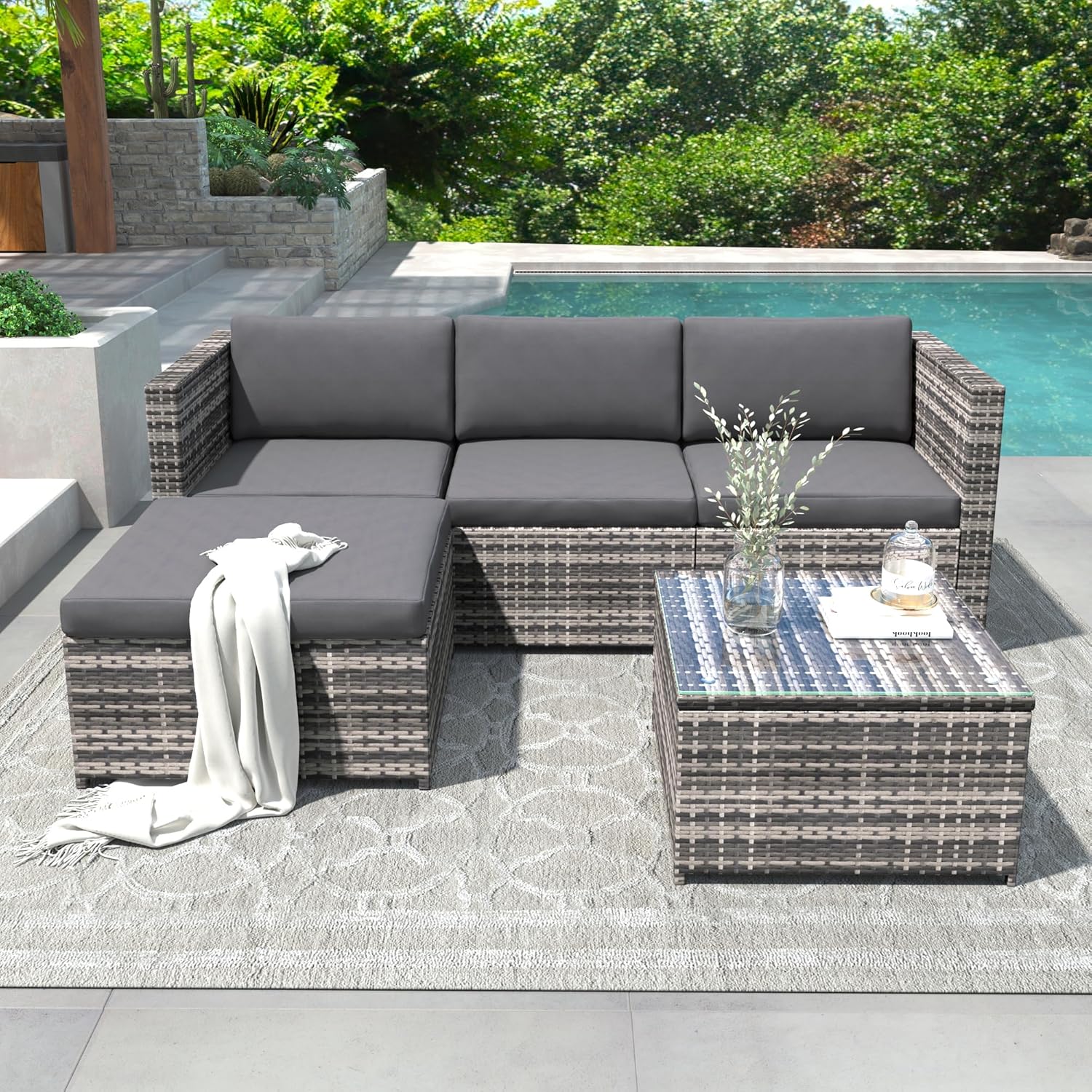 LATICO Poly Rattan Gartenmöbel Set, Balkonmöbel Set Lounge Möbel Outdoor Gartenlounge, Lounge-Sofagarnitur Terrassenmöbel Außen 3-4 Personen, Ecksofa Gartenlounge mit Kissen und Glastisch (Grau)