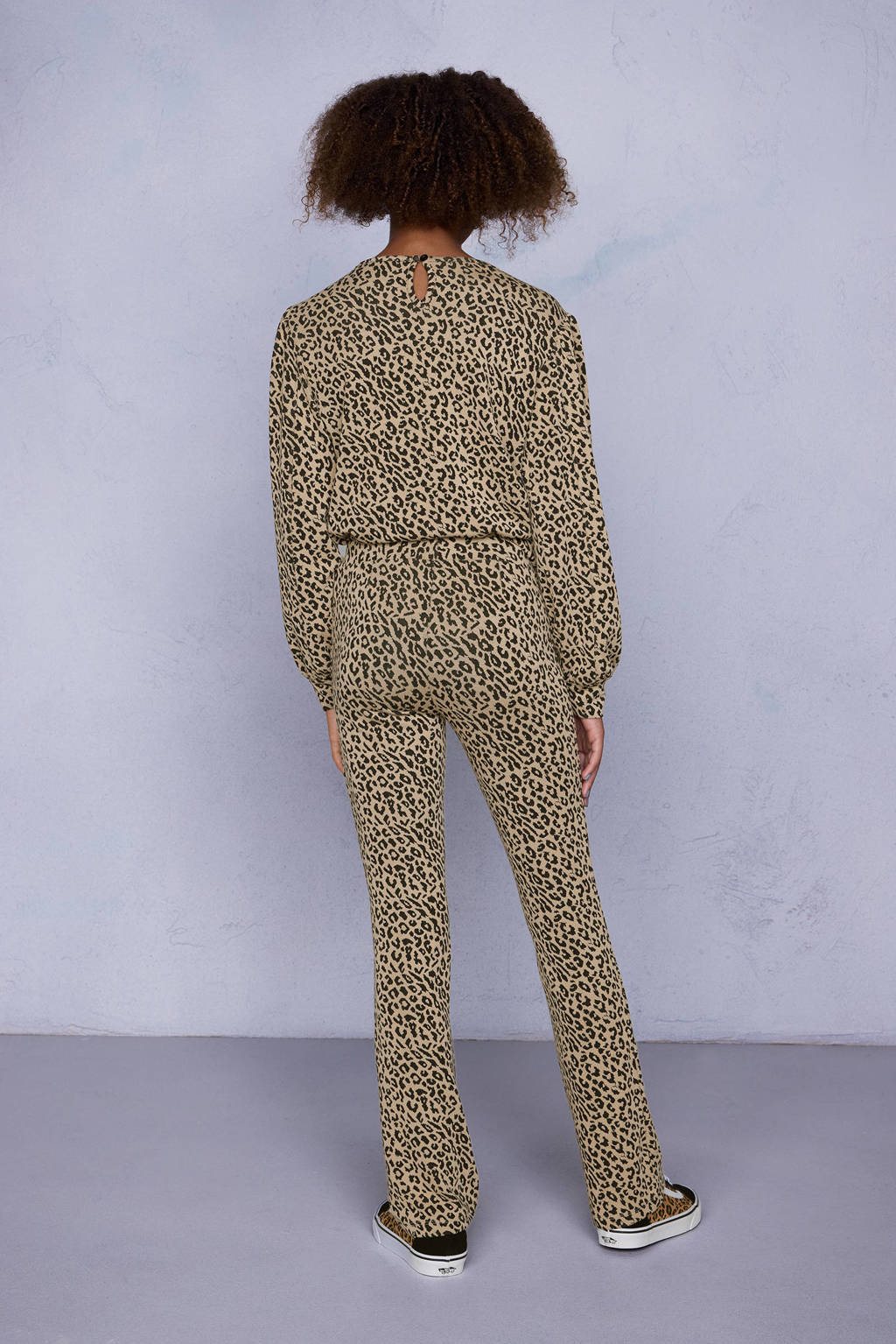 Coolcat Flare Broek Bailey met Luipaard Jacquard Patroon