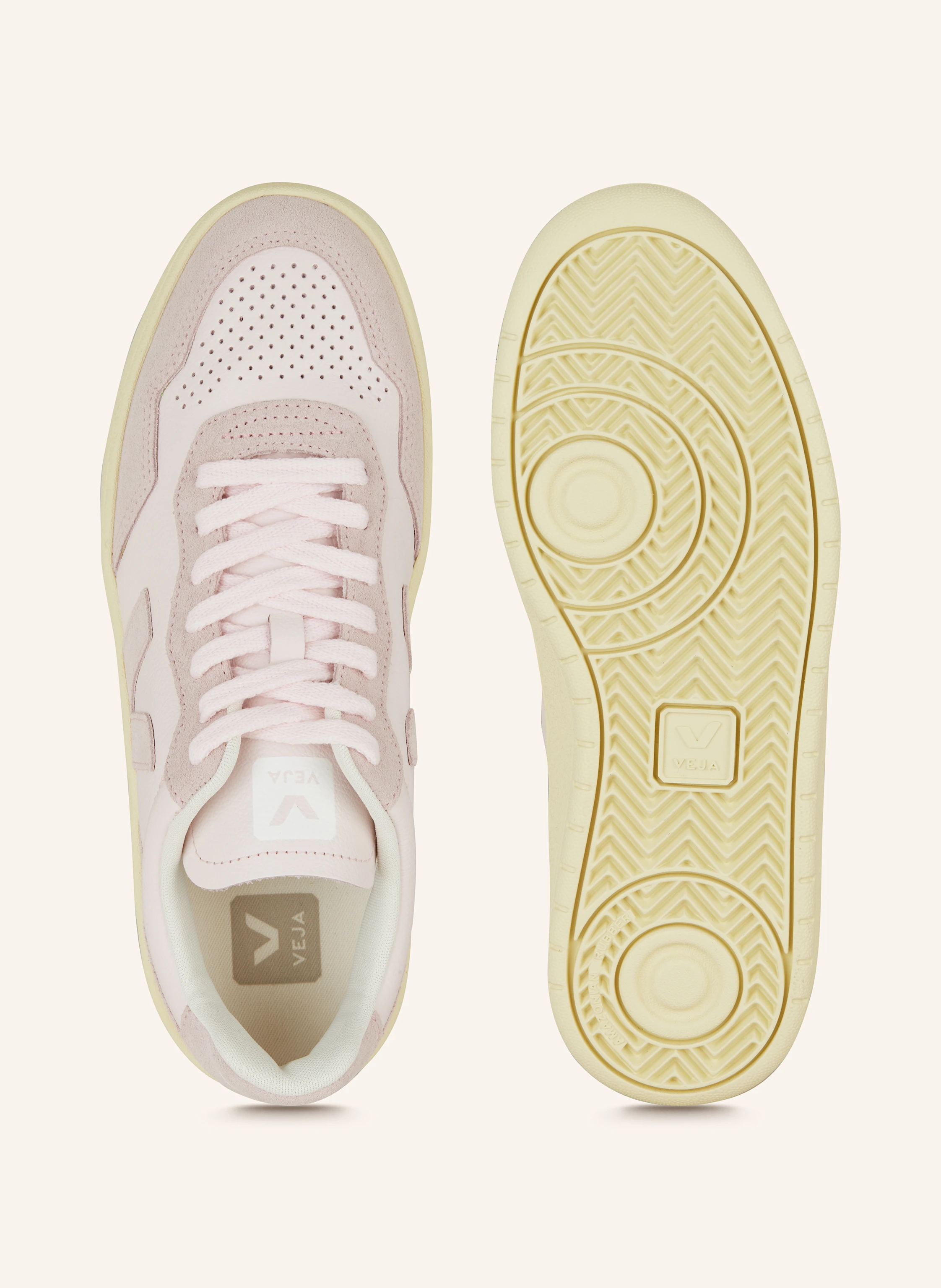 VEJA Sneaker V-90