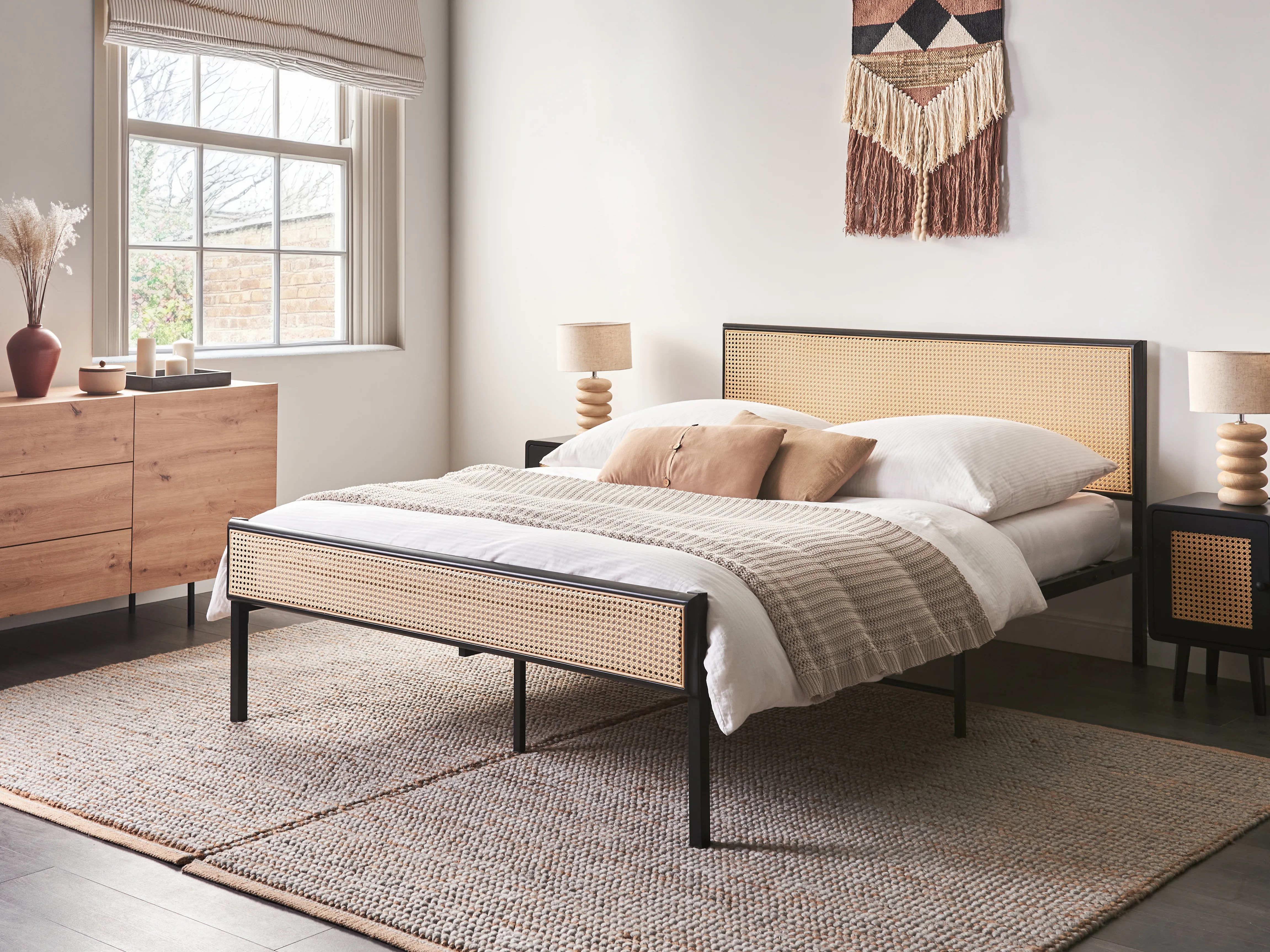 Bed PE rotan AVANTON 140 x 200 cm Zwart