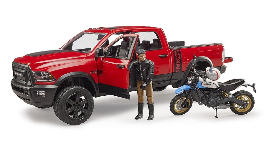 Bruder - RAM 2500 Power Wagon med scrambler Ducati Desert Slæde og driver (02502)