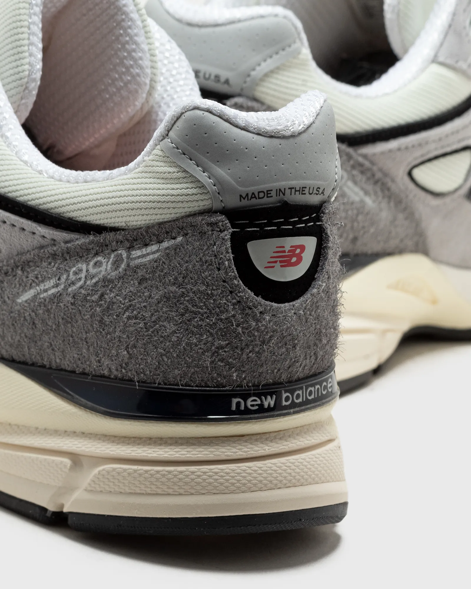 New Balance 990