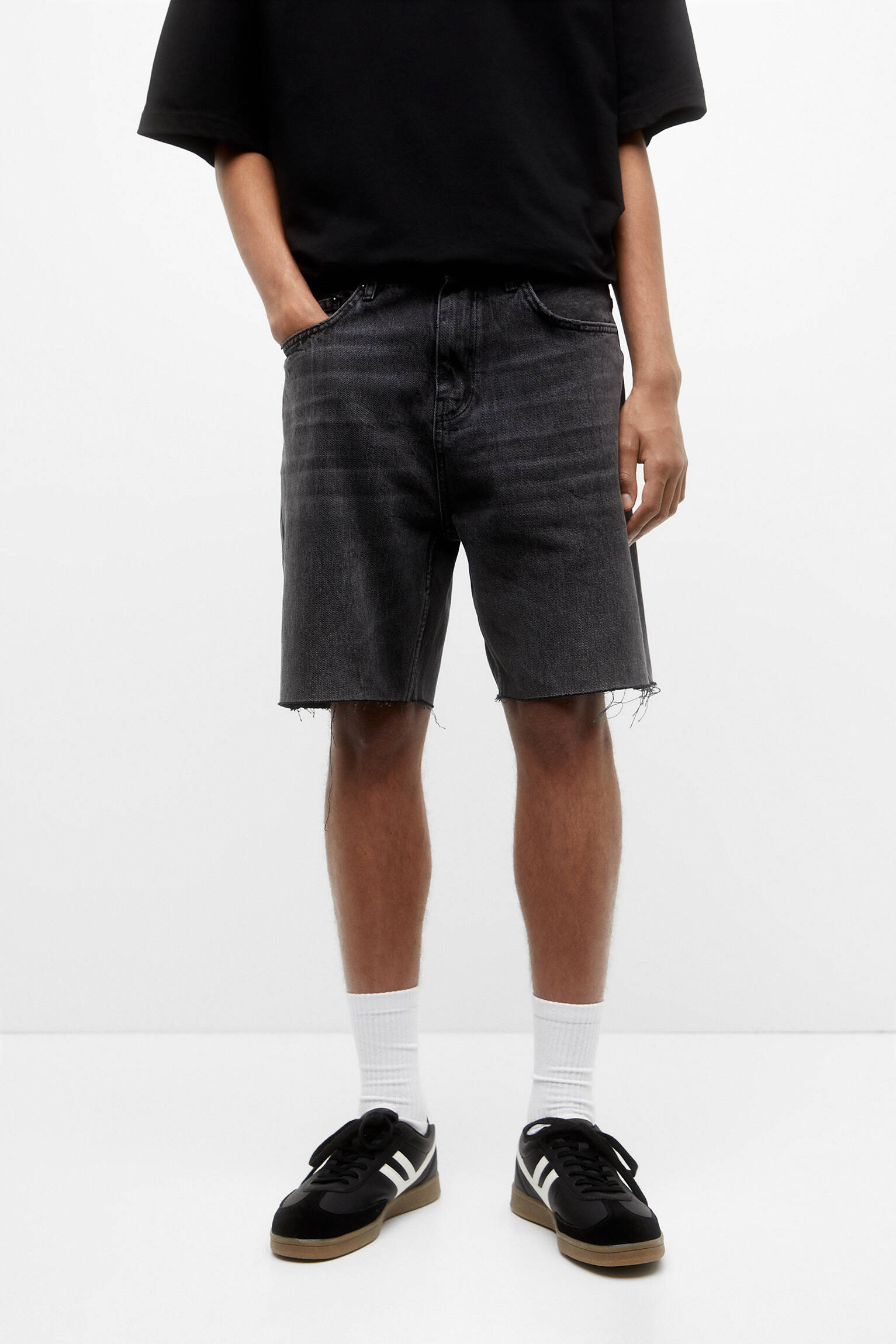 Bermuda jeans de corte relaxado - Preto-Skimmed