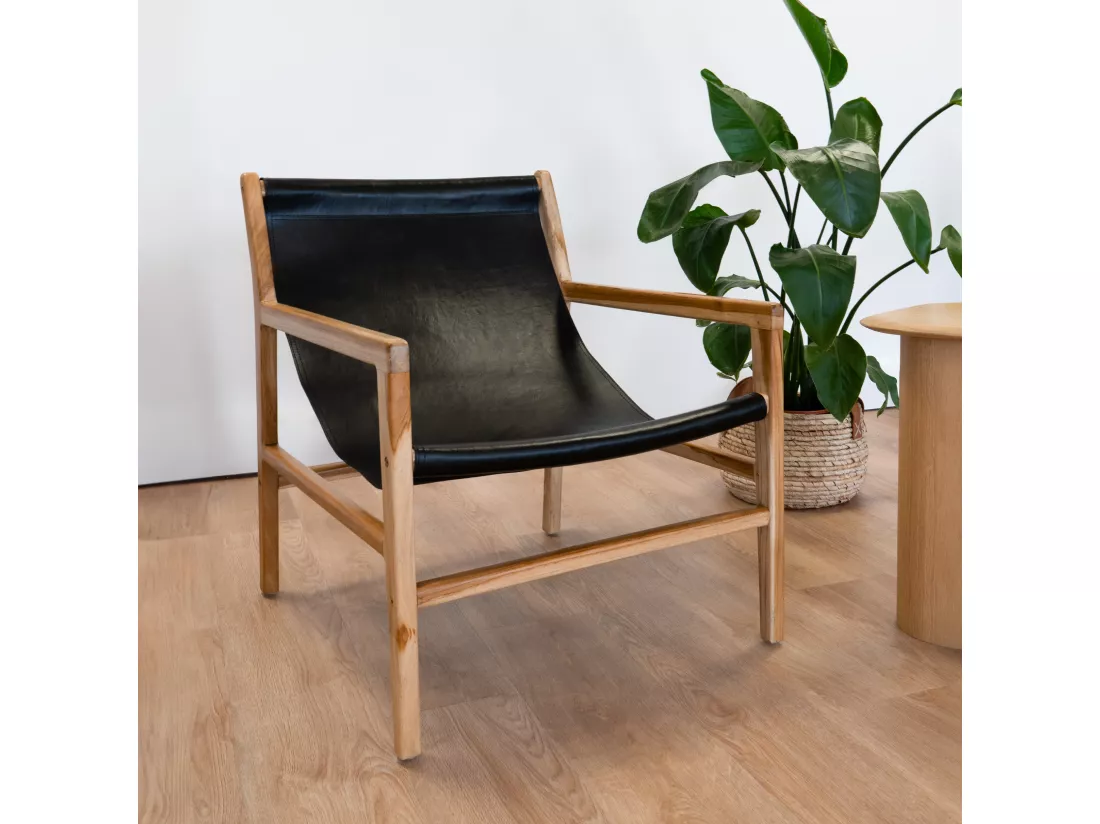 Fauteuil lounge en teck et cuir noir - Apache