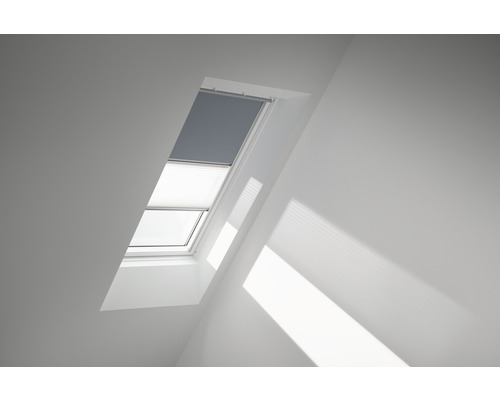 VELUX Advantage Set: Verduisterend rolgordijn, effen blauwgrijs, en plisségordijn, wit, handmatig, aluminium frame, DFD C02 4581S