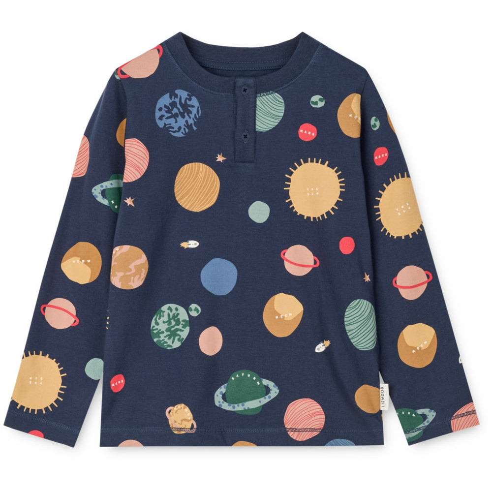 Køb LIEWOOD Universe / Classic Navy Wilhelm Printed Pyjamas Sæt