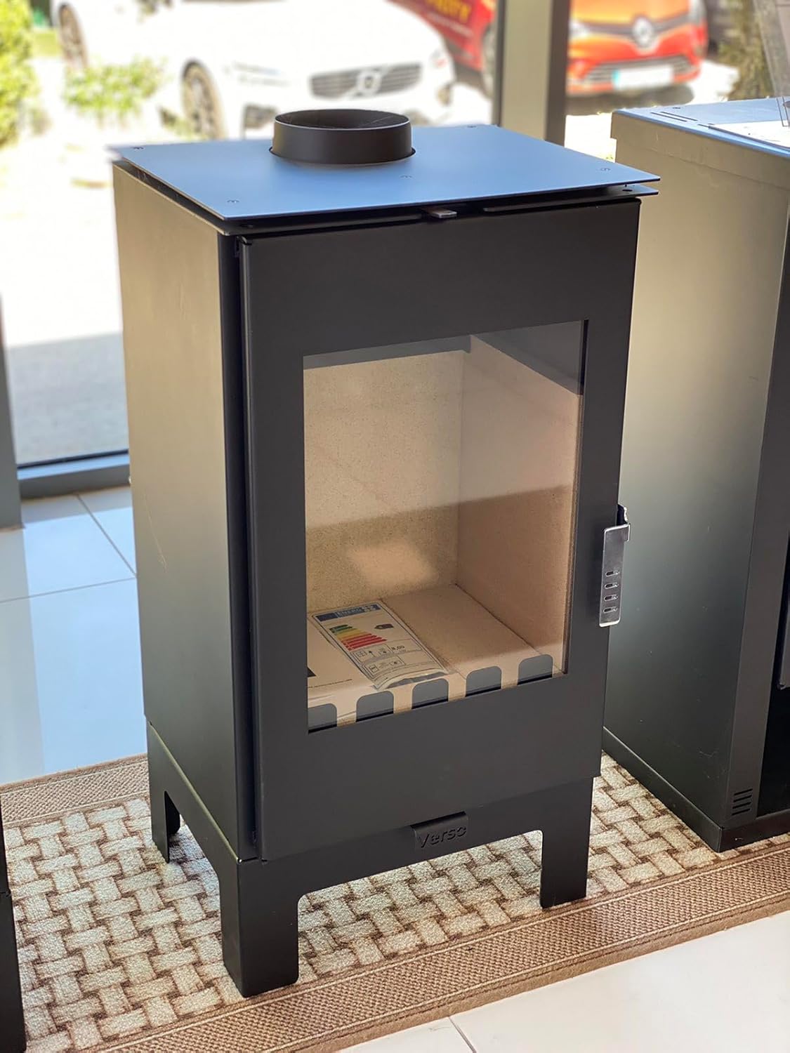 Verso Ina L: Leistungsstarker 7.5kW Holzofen, Kaminofen für effizientes Heizen, robust und stilvoll