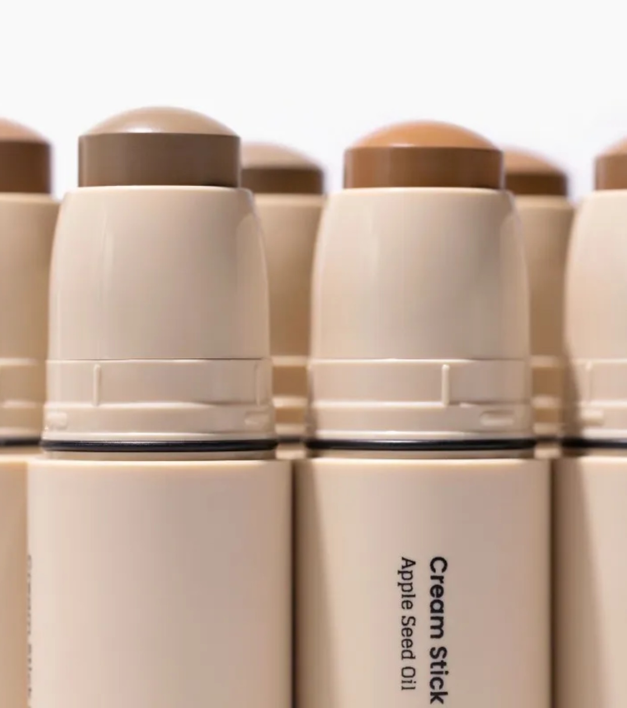 Inglot - Bastão bronzeador - 111: Medium Brown