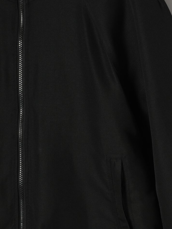 Parka básica com capuz - Preta