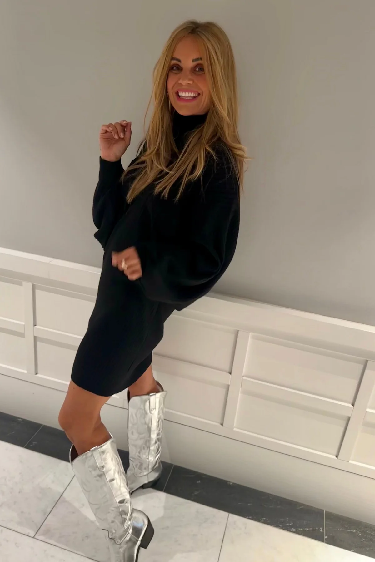 Valentin Studio Cosy new short dress