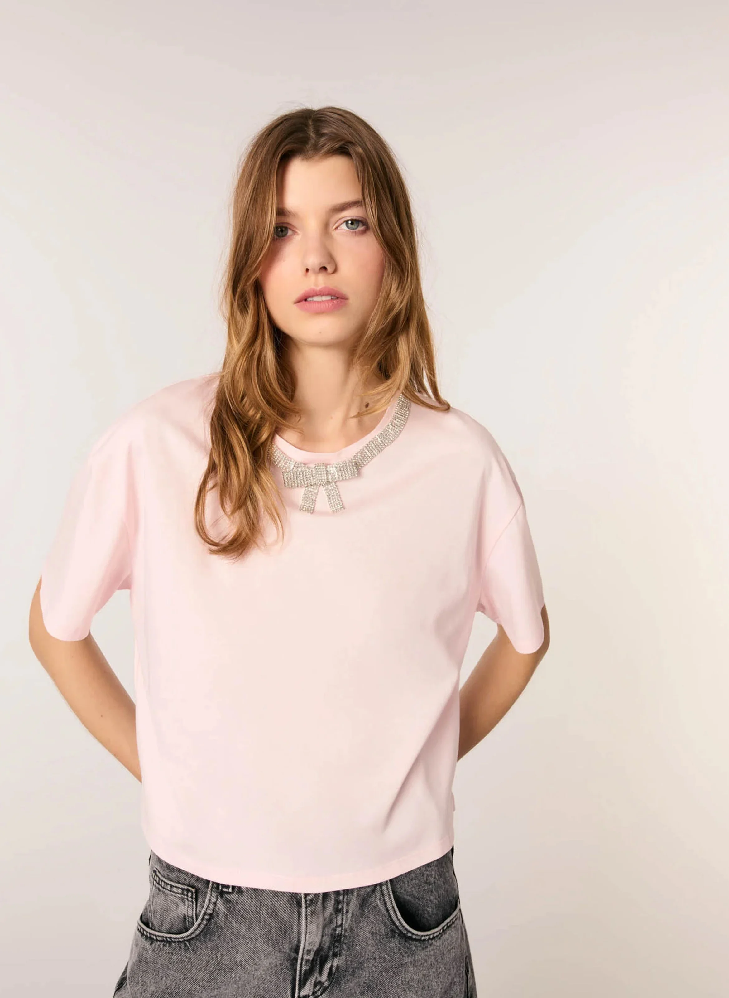 Tee-shirt court à détails strass en coton | Rose