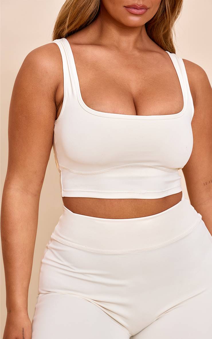 Pale Yellow Brassière De Sport Sculptante Active À Bonnets Et Encolure Carrée Crème Beurre Shape