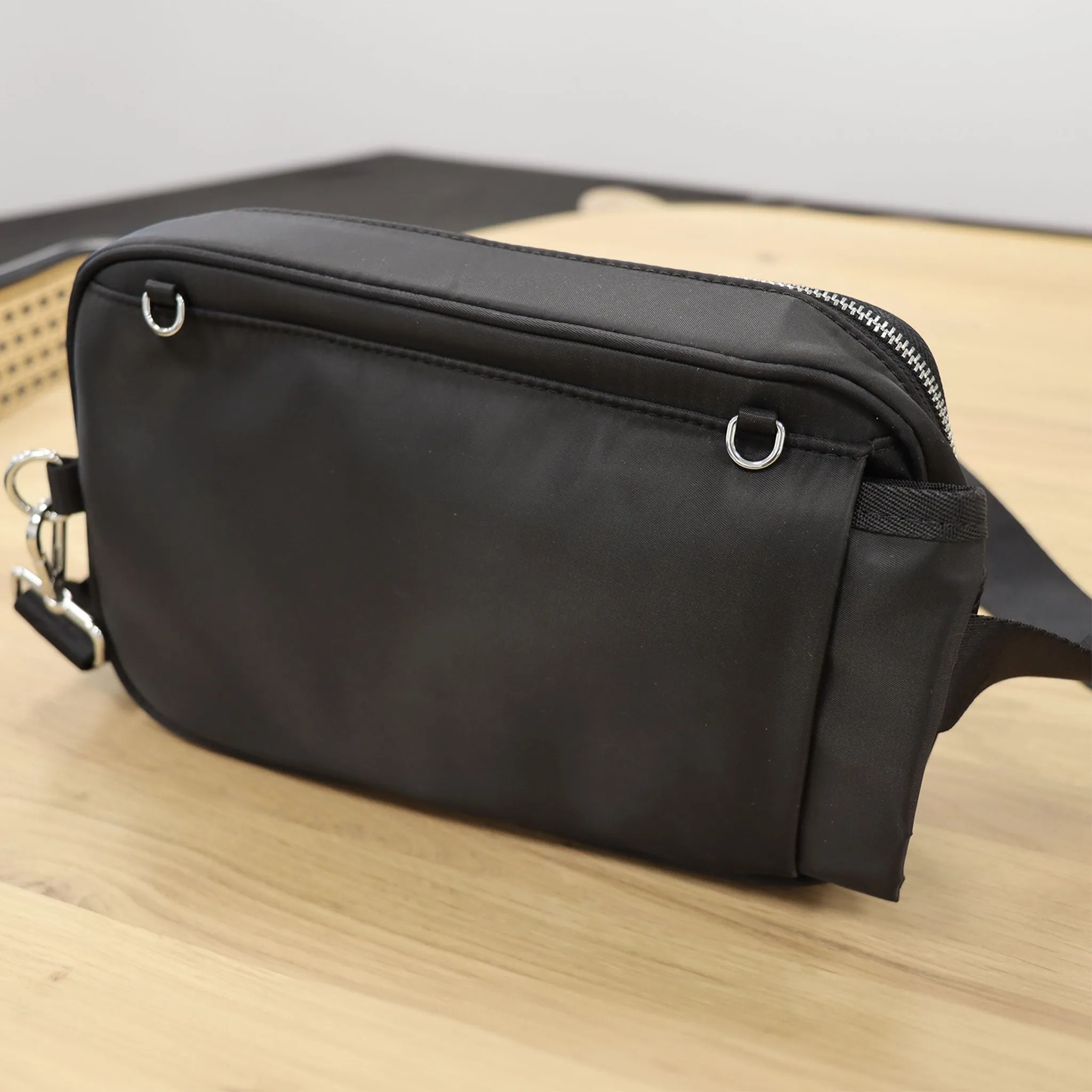 Lambert Petit Sac à Couches + Tapis à Langer Annika - Noir