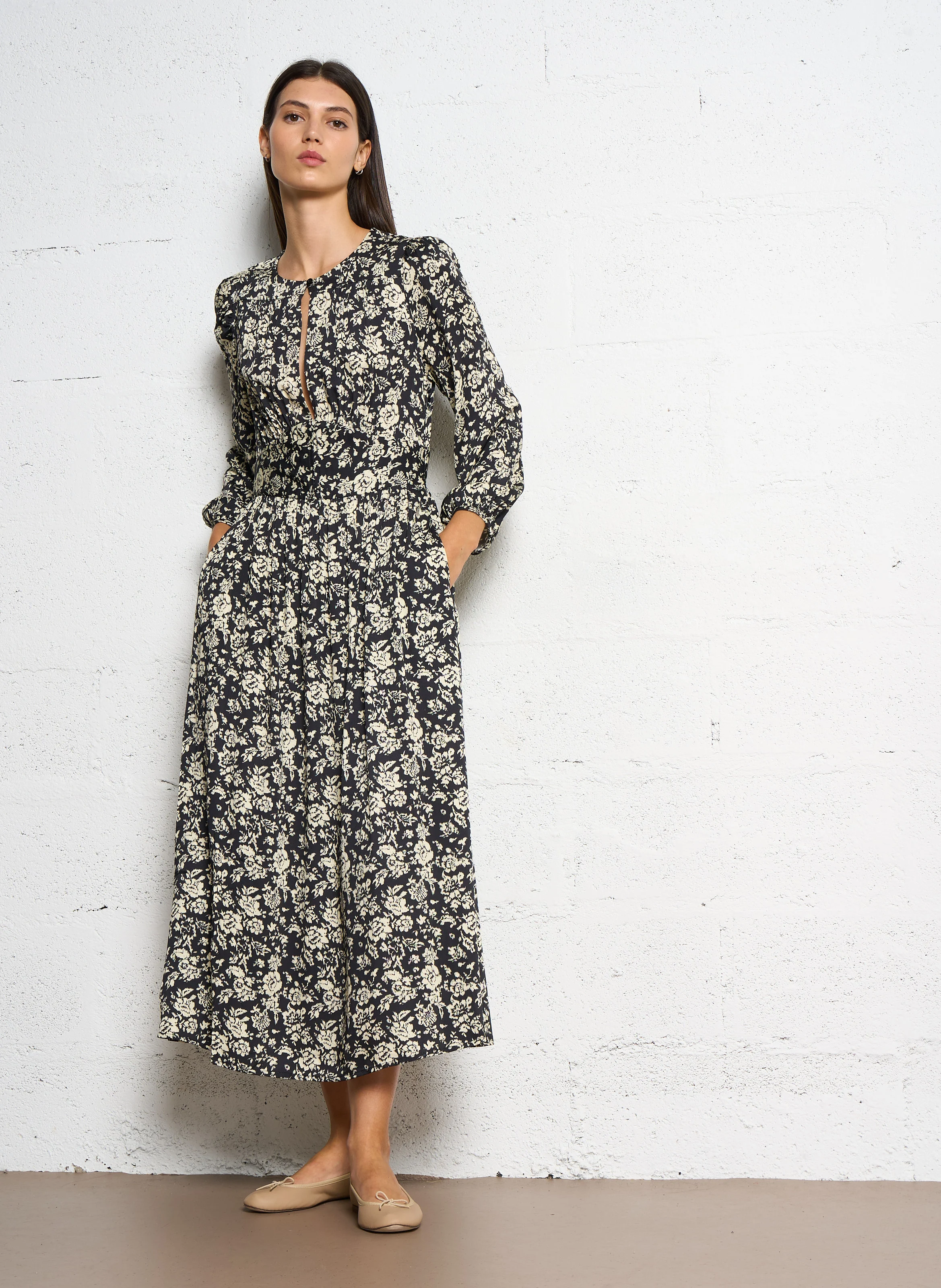 Robe longue à fleurs| Noir
