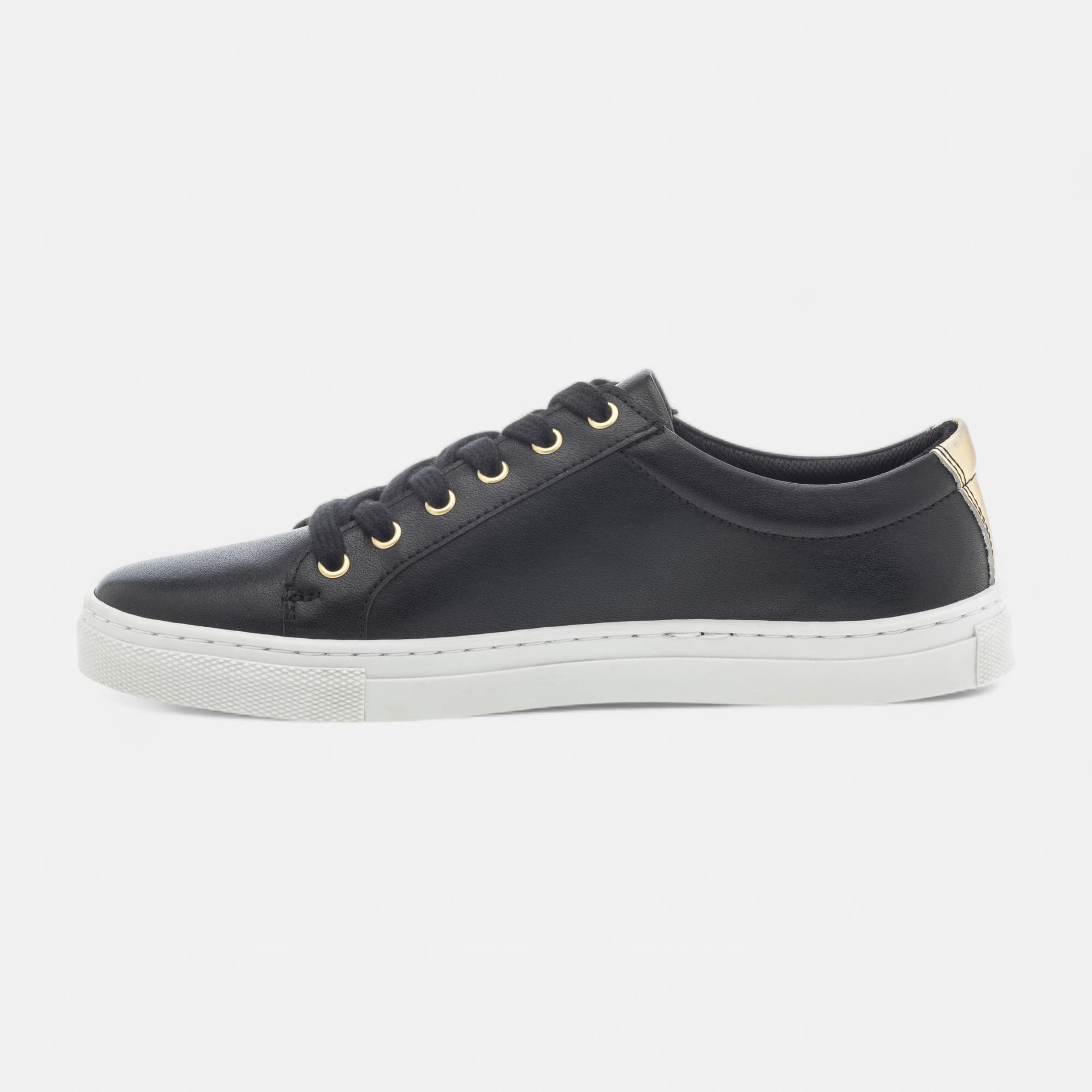 Baskets basses Femme en cuir noir