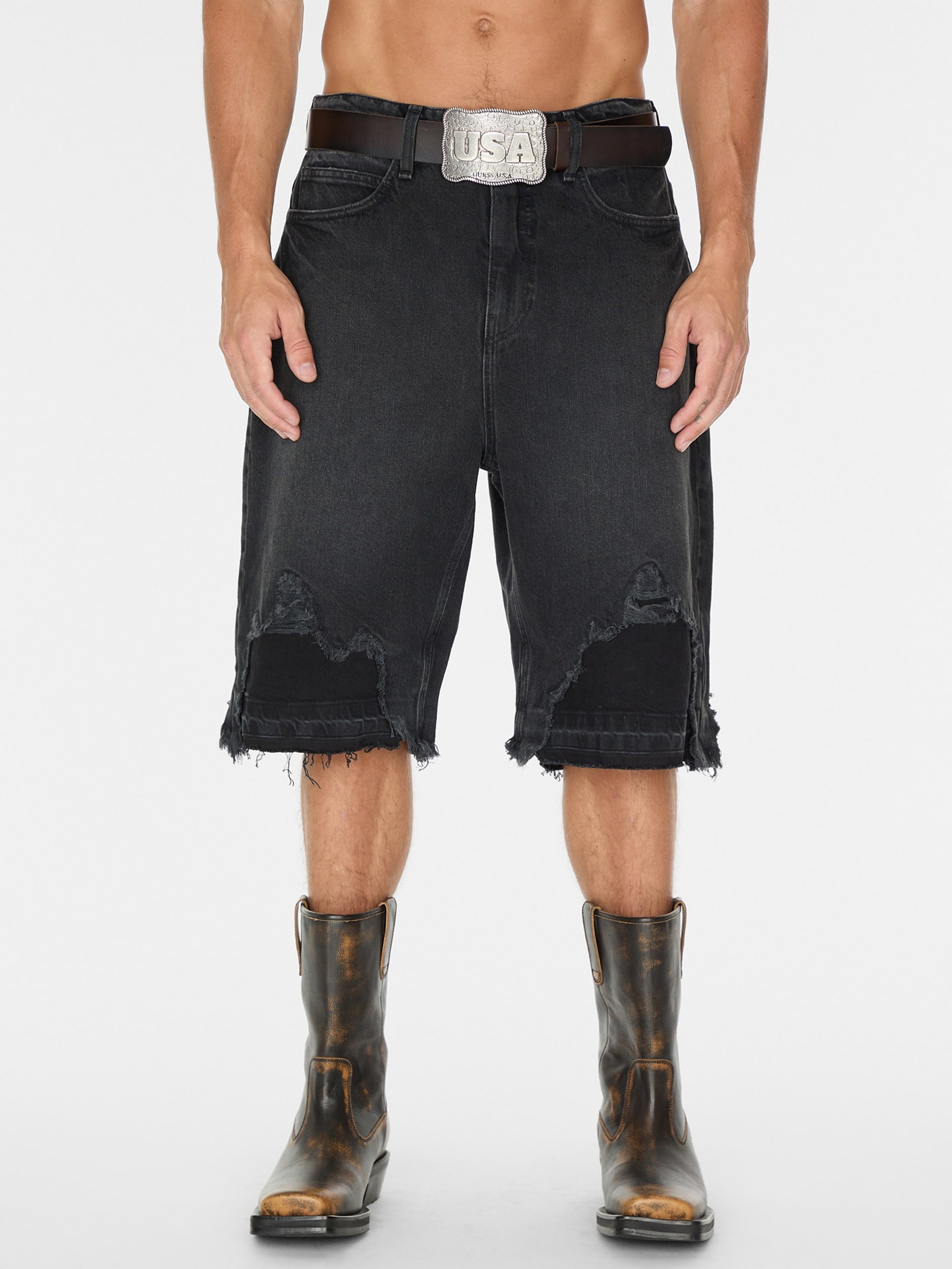 short jeans preto desgastado