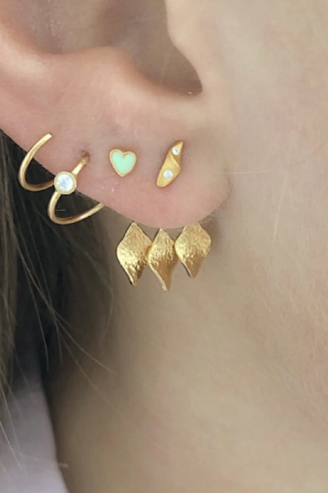 Stine A Big Dot Curl Earring Right Goldenen
