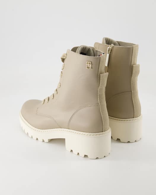 Tommy Hilfiger Chic Mid Heel Leather Lace-up Stiefeletten in Beige