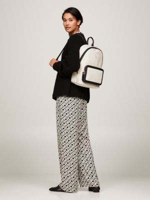 Mochila Essential TH com Monograma Contrastante