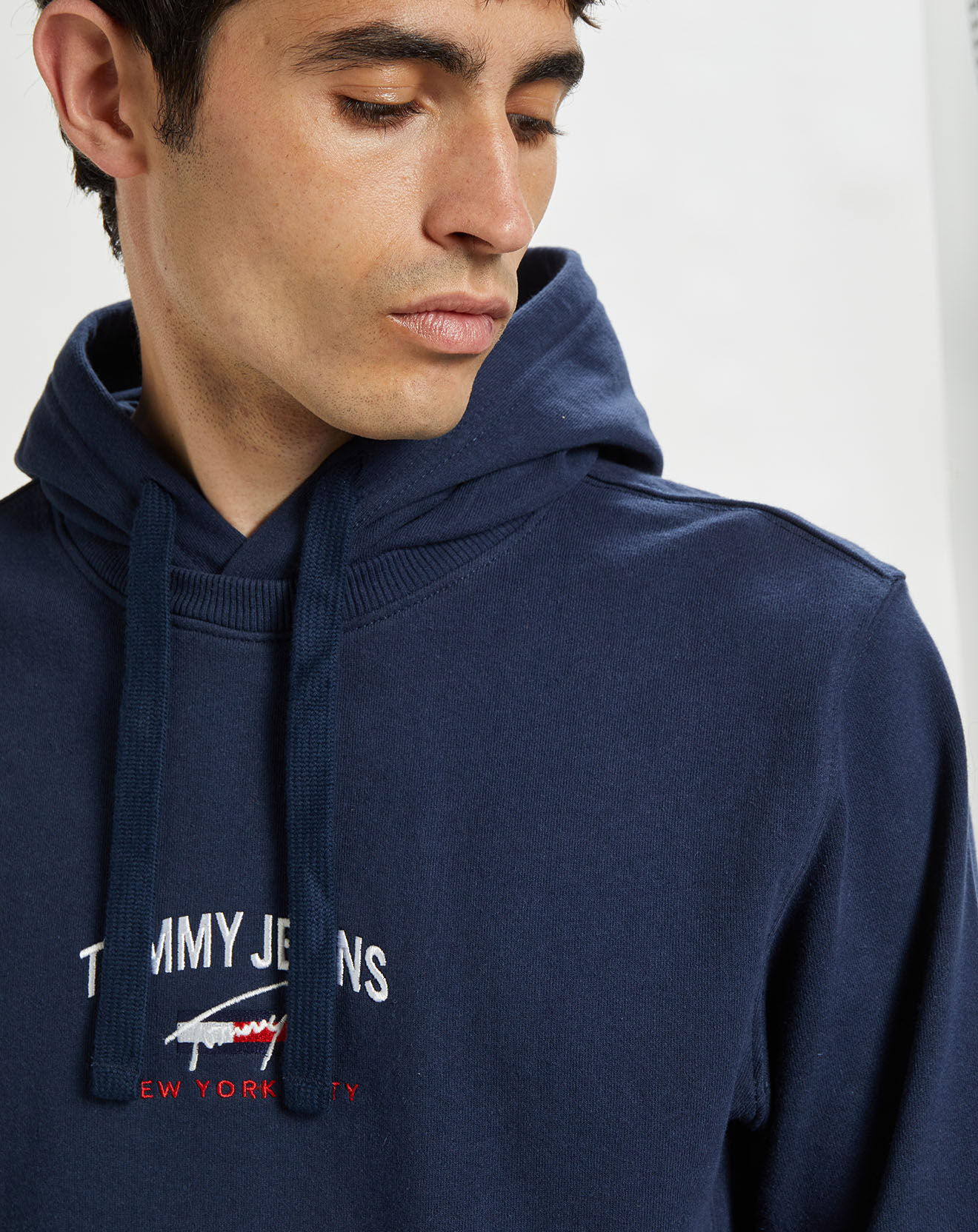 Tommy Jeans Sweat 100% Coton Bio timeless logo hoodie bleu marine