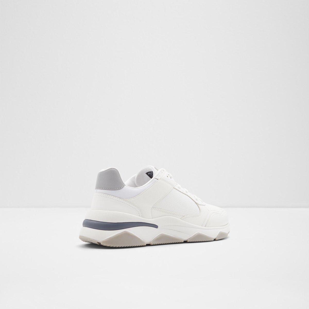 Kyanite White Men Athletic sneakers