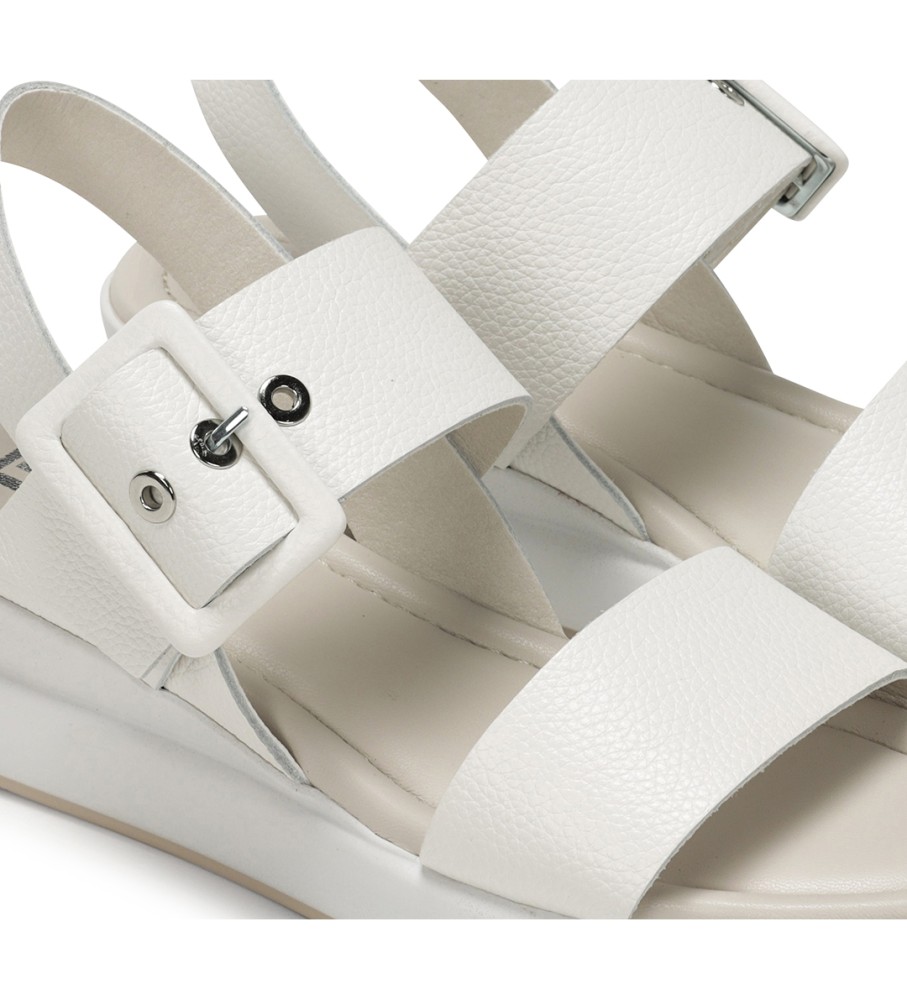 Sandálias Dorking by Fluchos Slam em couro branco - Salto plataforma de 5 cm -