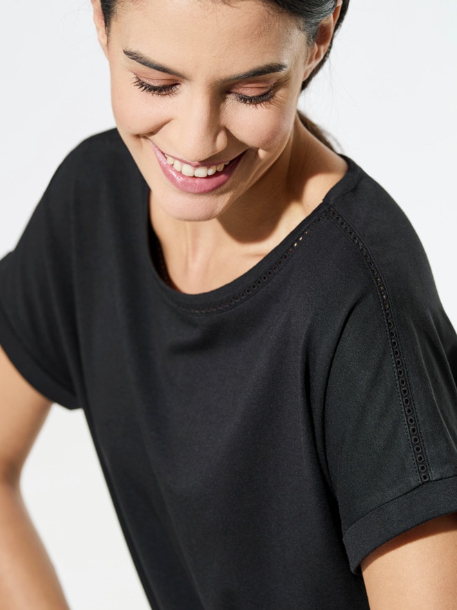 Modalmixshirt Stickereibändchen