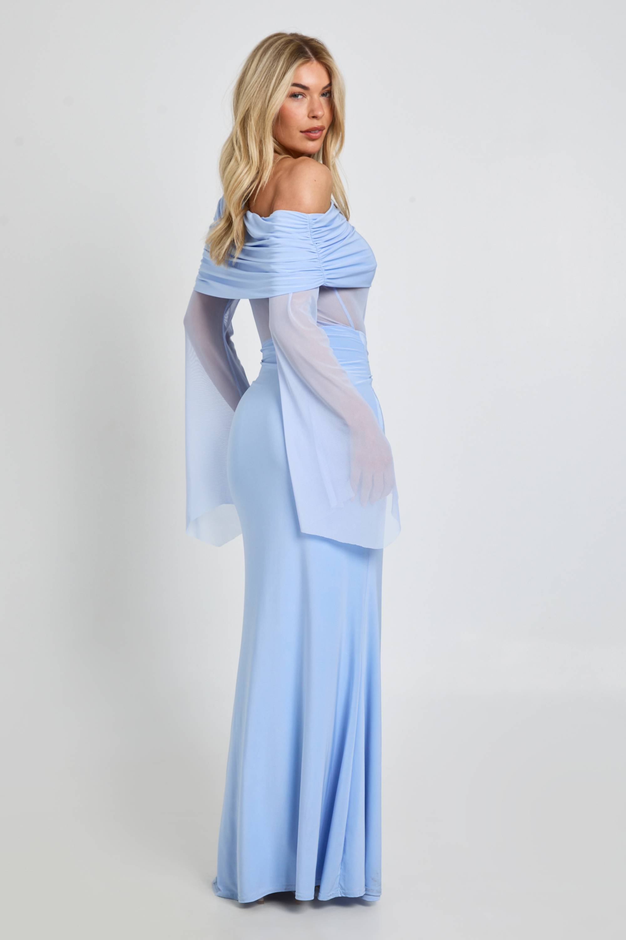 boohoo Robe Maxi Moulante À Manche Unique Avec Détail En Mesh Plissé