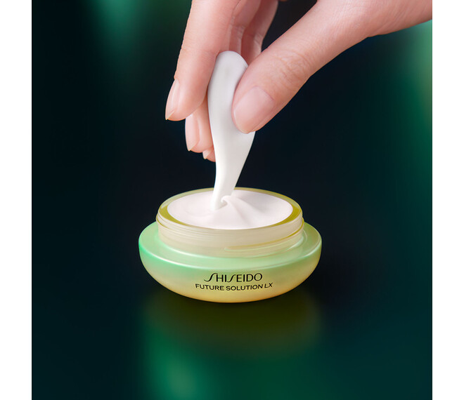 Shiseido Future Solution LX Legendary Enmei Ultimate Brilliance Eye Cream