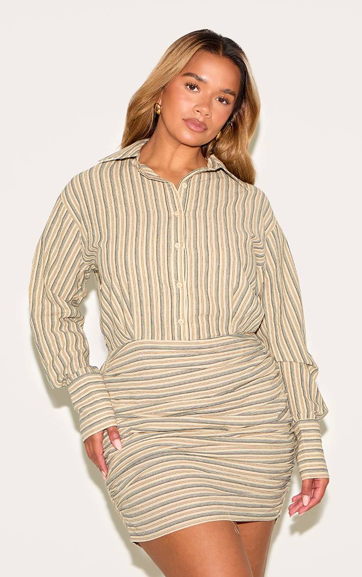 Vert Olive Robe Chemise Shape À Rayures Avec Boutons Devant Et Ourlet Froncé