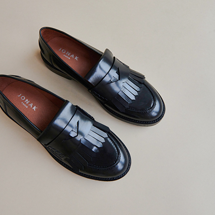 Mocassins à bouts ronds  en cuir glacé noir