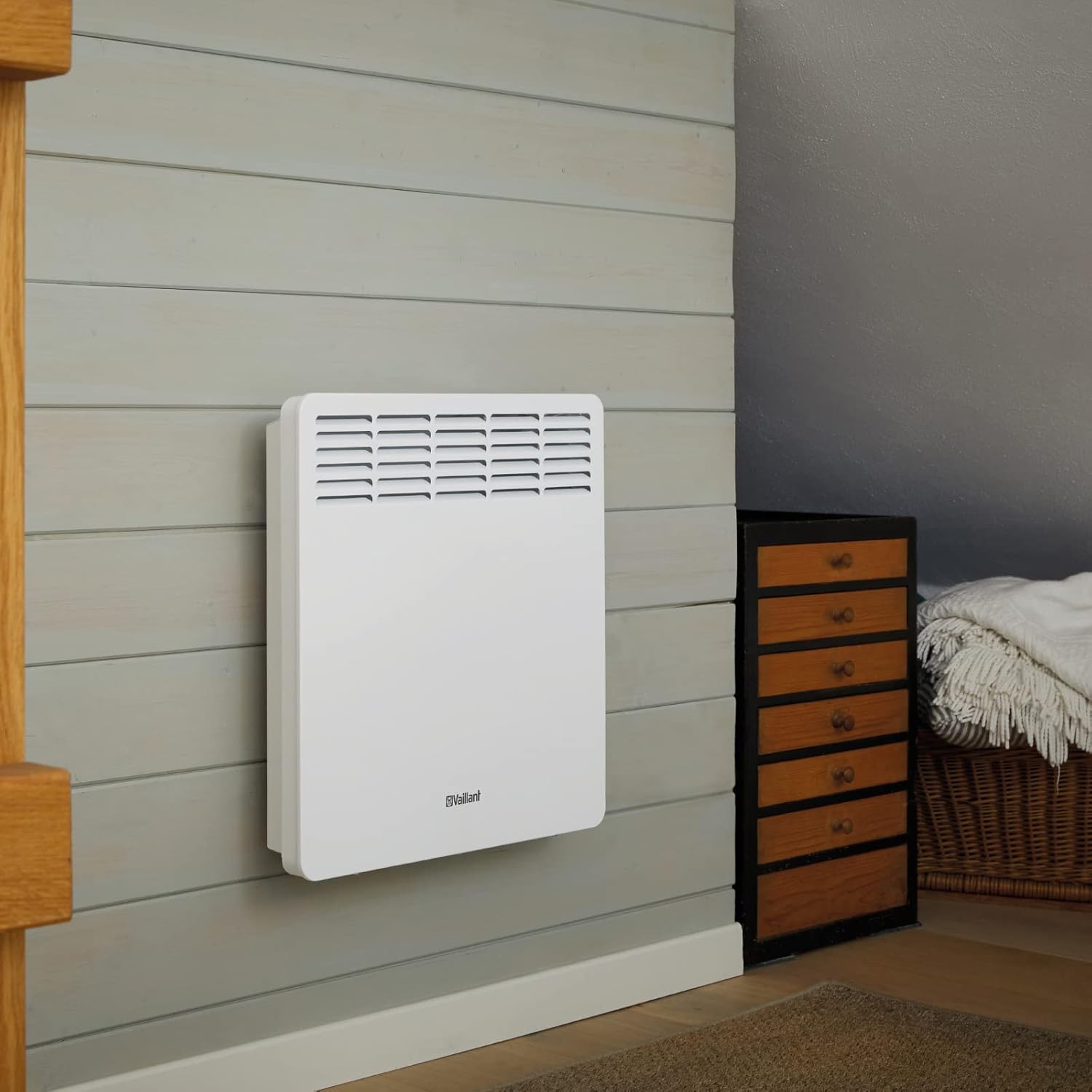 Vaillant eloMENT VER 75/5 Wandkonvektor für ca. 7,5 m2 (weiß), 230V, 0,8 kW Heizleistung, Elektroheizkörper für zuverlässige und schnelle Wärme, wandhängend, 0010023955