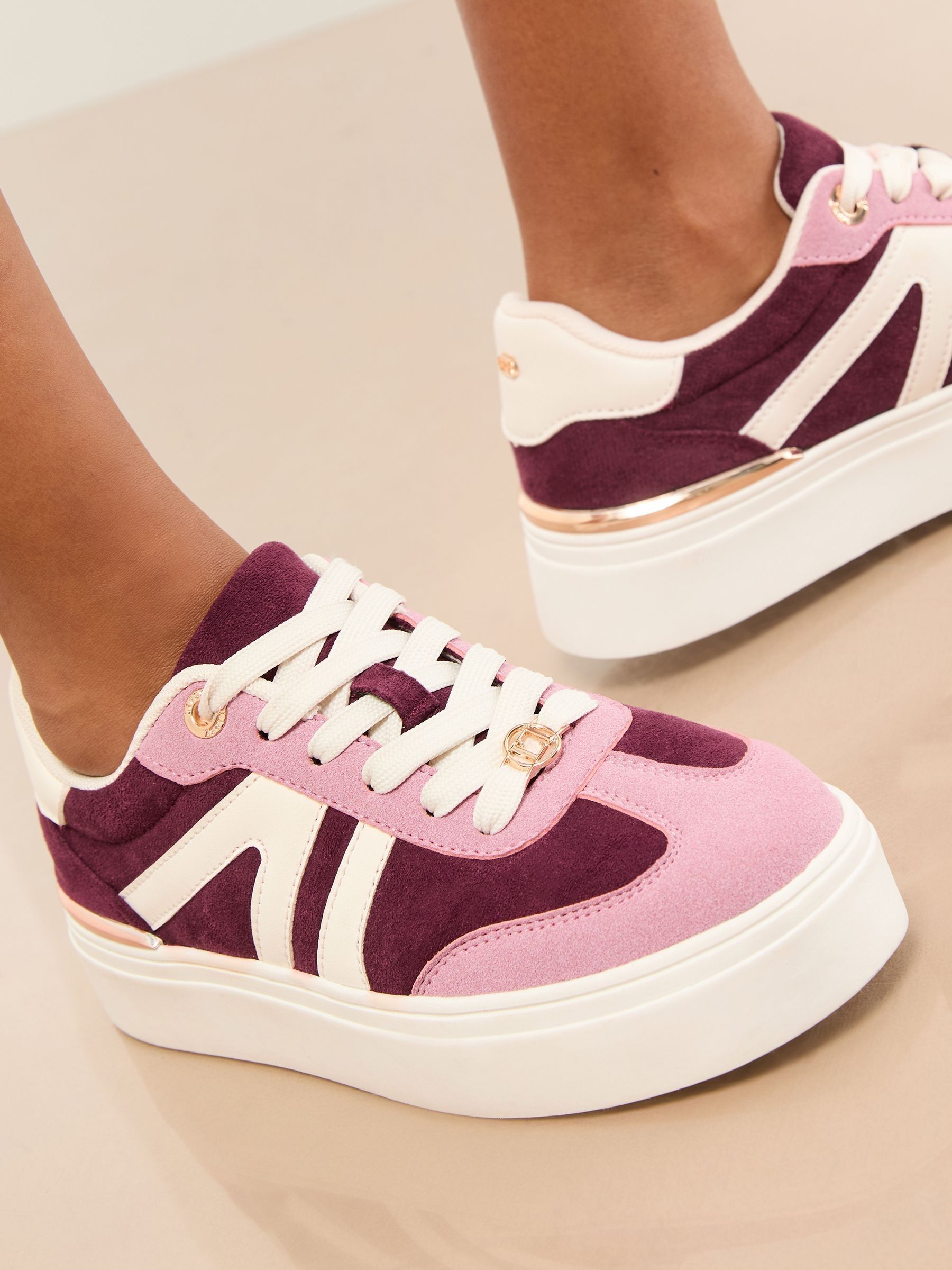 Roze en bordeaux - Lipsy Faux suède sportschoen met dikke zool