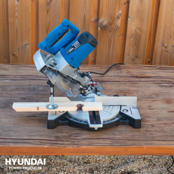 Hyundai afkortzaag / verstekzaag 1100W Hyundai