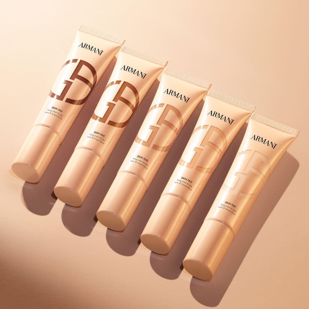 Giorgio Armani Luminous Silk Skin Tint