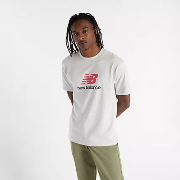 New Balance Herre T-shirts Athletics Logo SS Tee Grå