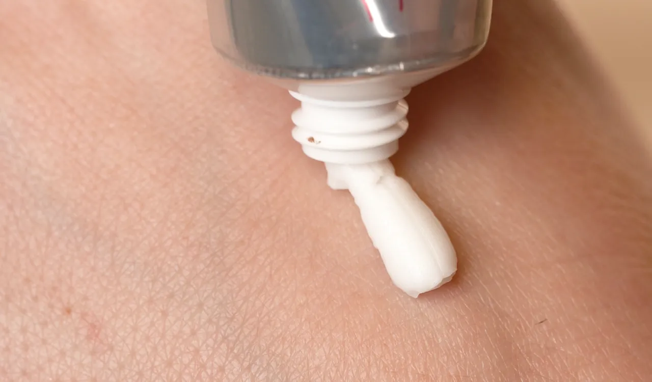 Polaar Crème mains La Véritable Crème de Laponie aux 3 Baies Arctiques-50 ml