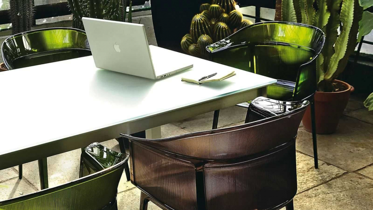 Kartell Papyrus stoel Amber
