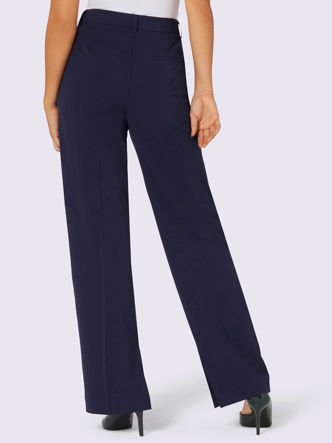 Pantalon fente au bas des jambes
