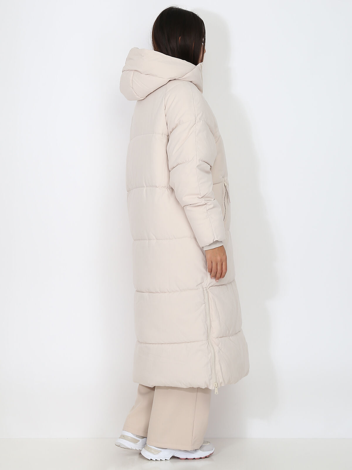 Doudoune longue matelassée à capuche- Beige