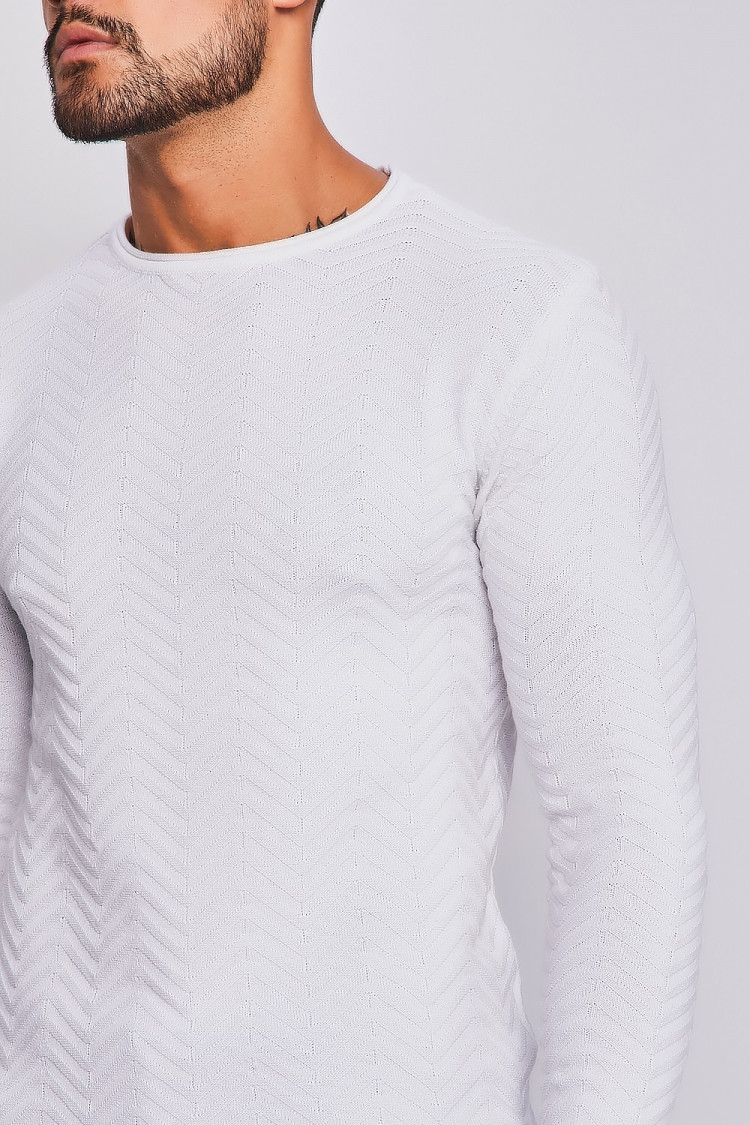 Pull blanc à motif chevron en relief