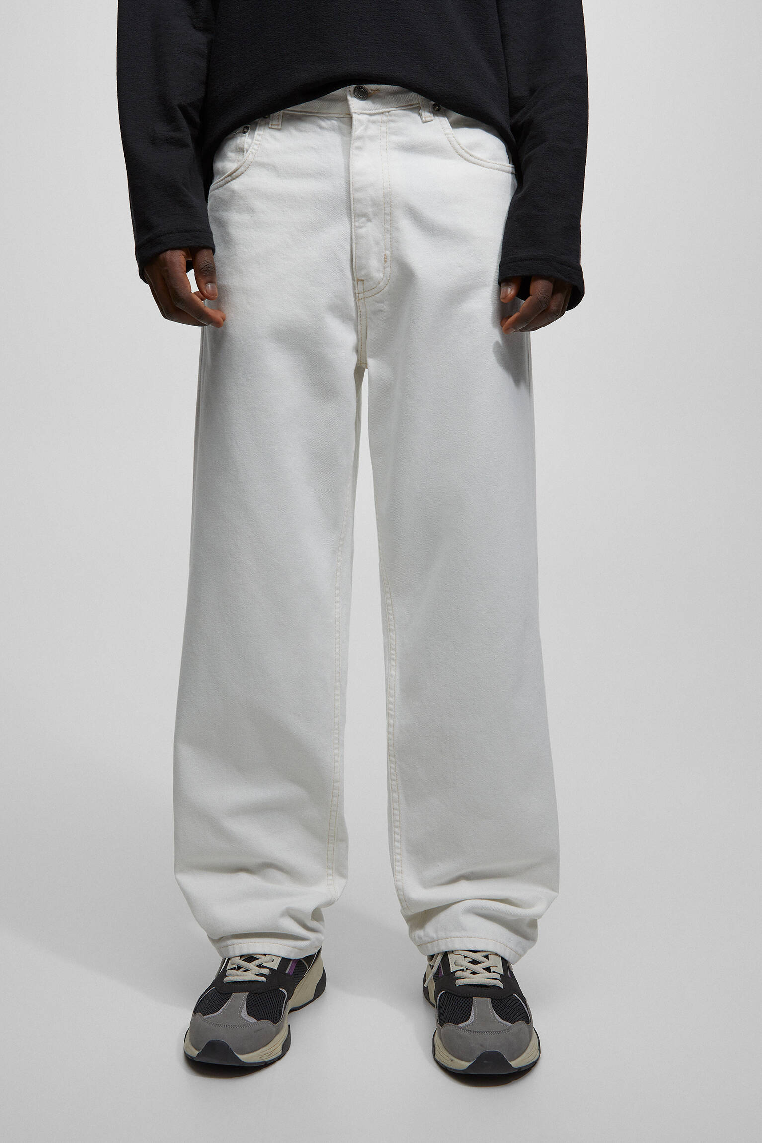 CALÇA JEANS BRANCA DE CORTE LARGO
