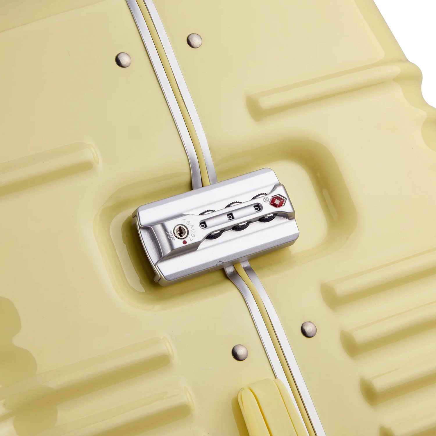 Delsey Bastille 2.0 Trolley L pale yellow