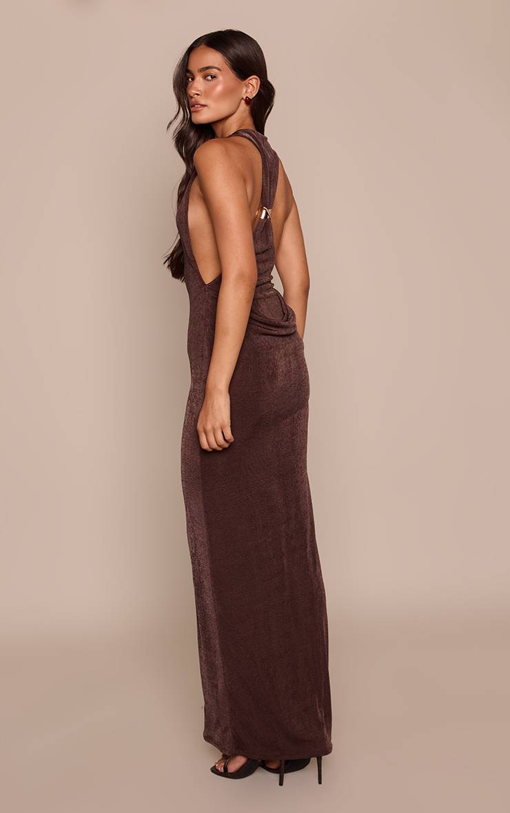 Marron Robe Maxi Moulante Drapée Au Dos Avec Finitions En Acétate
