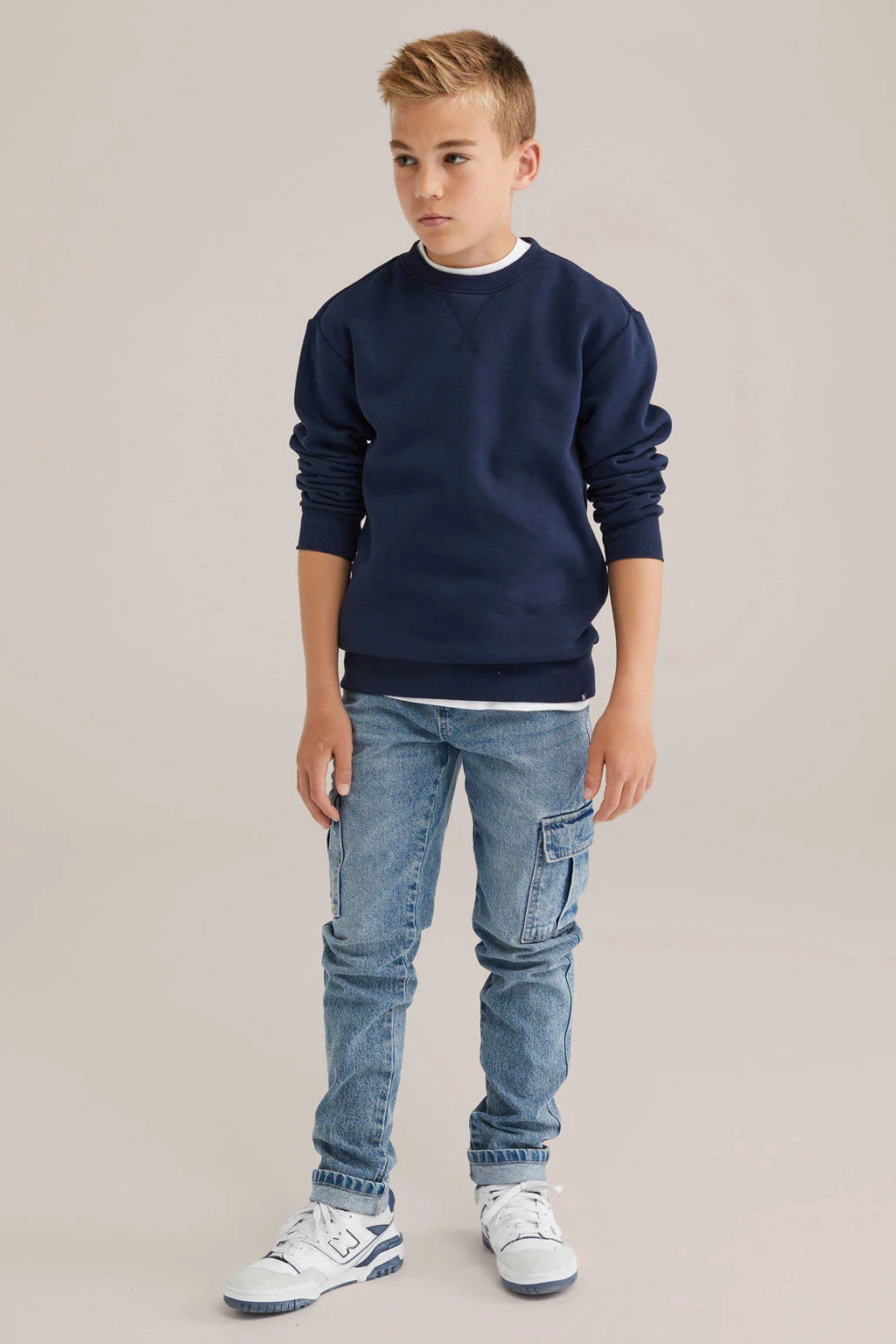 WE Fashion Blue Ridge tapered  waist cargo jeans light blue denim