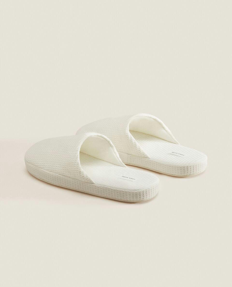 Mini pantufas de plataforma em malha waffle