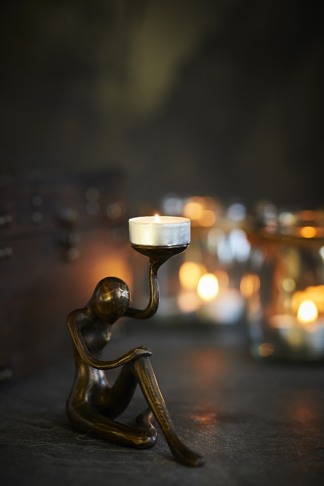 Teelichthalter 'Ballerina', aus Bronze, H 13,5 cm, T 7 cm, B 13 cm von fischer's lagerhaus